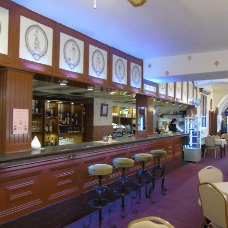 Gl Hotel Trutnov Bagian luar foto