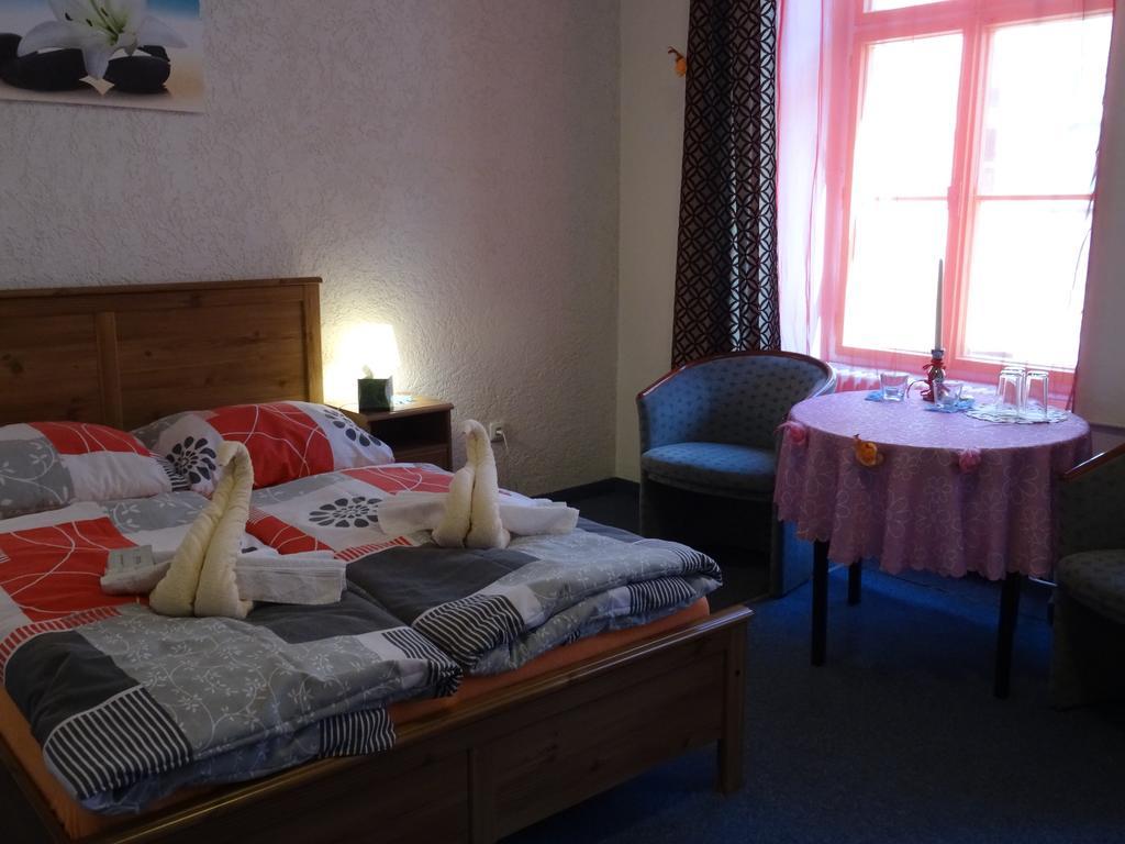 Gl Hotel Trutnov Bagian luar foto