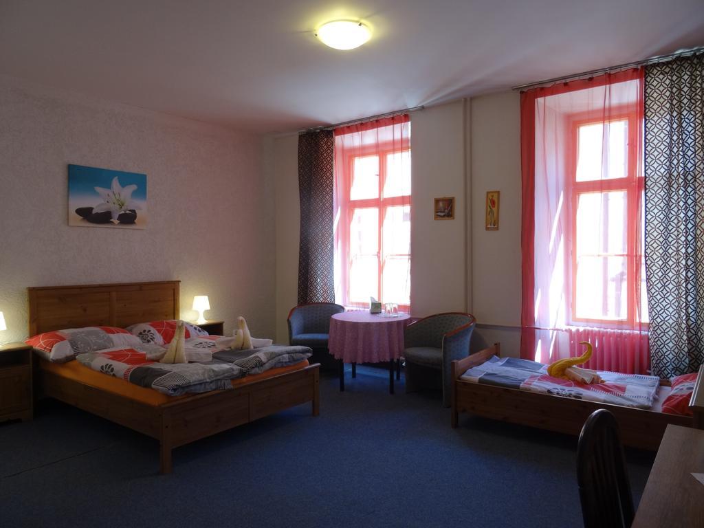 Gl Hotel Trutnov Bagian luar foto
