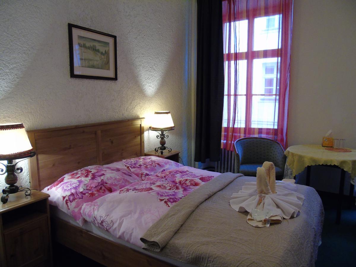Gl Hotel Trutnov Bagian luar foto