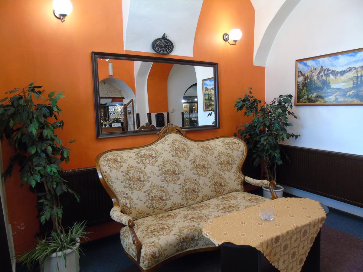 Gl Hotel Trutnov Bagian luar foto