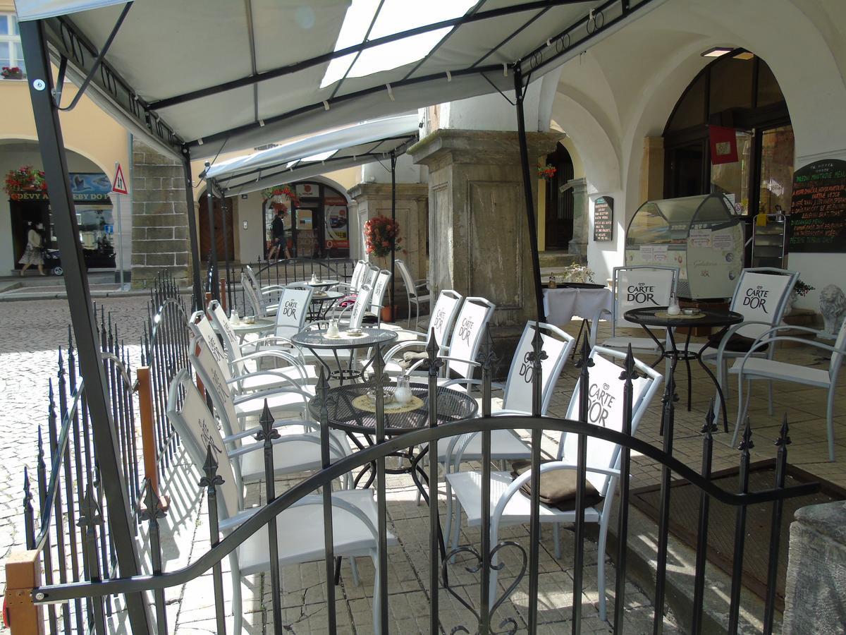 Gl Hotel Trutnov Bagian luar foto